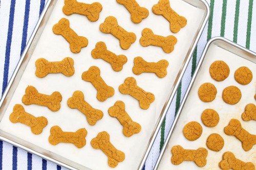 Here available exclusive range of homemade dog treats. Dog Owner Connection is a certified dog trainer and consultant in Australia, providing best services at competitive price. For more info visit our website @ http://www.dogownerconnection.com/homemade-dog-treats-can-simple-safe-cooking-techniques/