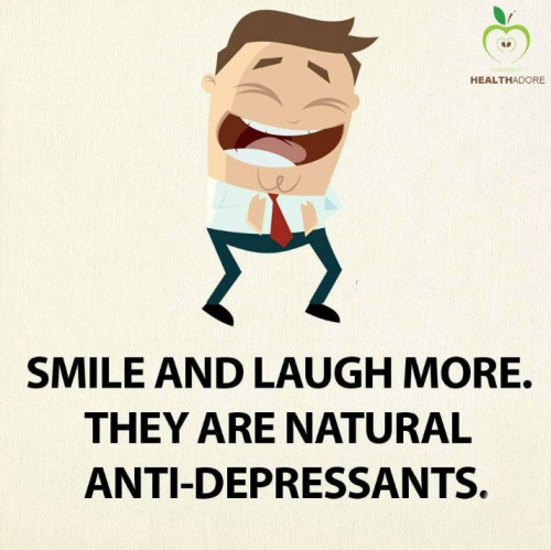 Tersenyum dan tertawalah lebih banyak. Itu obat anti depresi alami