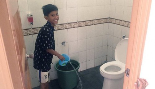 Toilet umum bersih dan anti jorok