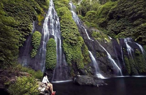 Air terjun kembar Banyumala