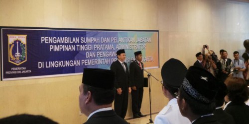 Gubernur DKI Jakarta Basuki Tjahaja Purnama melantik ratusan pejabat di lingkungan Pemprov DKI Jakarta