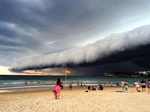 Awan Tsunami di Sydney