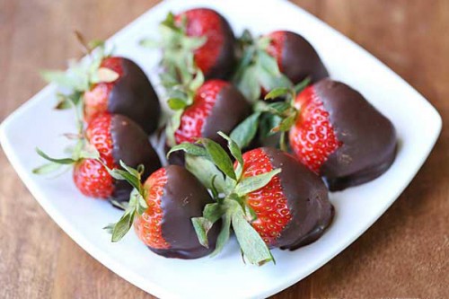 chocolate covered strawberries 1