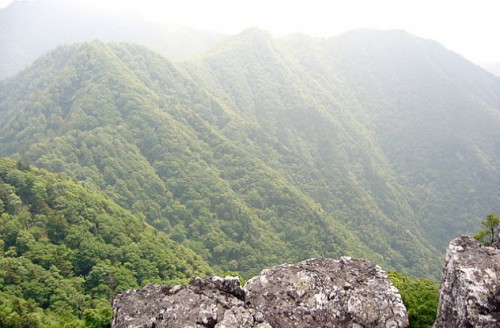 Gunung Sanjo Jepang