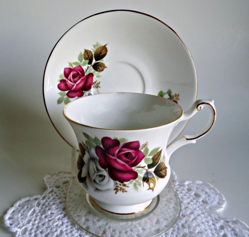 etsy.com Vintage Tea Cup Teacup and Saucer Vintage Que657502a40eeb30836e160112003e0e75