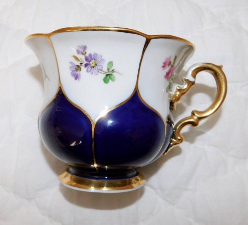 1stdibs.com 19th Century Meissen Porcelain Cup and Saucerde9c33960a5678ab19e694737b02f72a